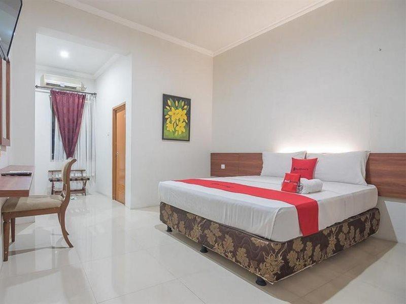 Reddoorz Near Alun Alun Subang Hotel Exterior photo