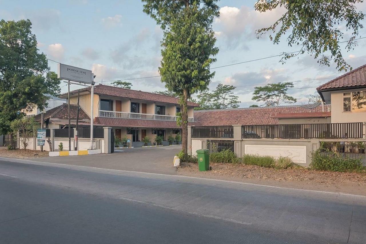 Reddoorz Near Alun Alun Subang Hotel Exterior photo