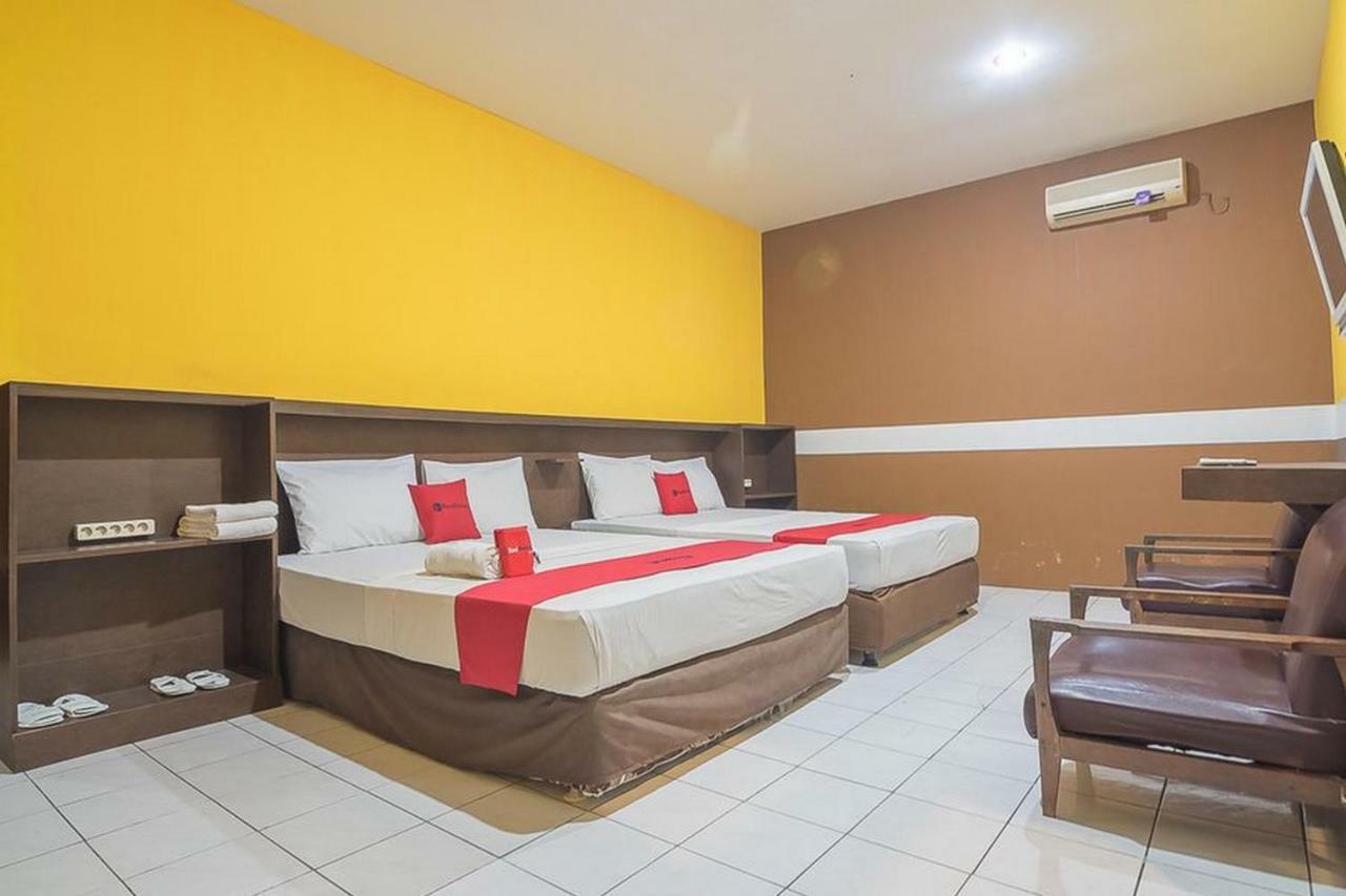 Reddoorz Near Alun Alun Subang Hotel Exterior photo