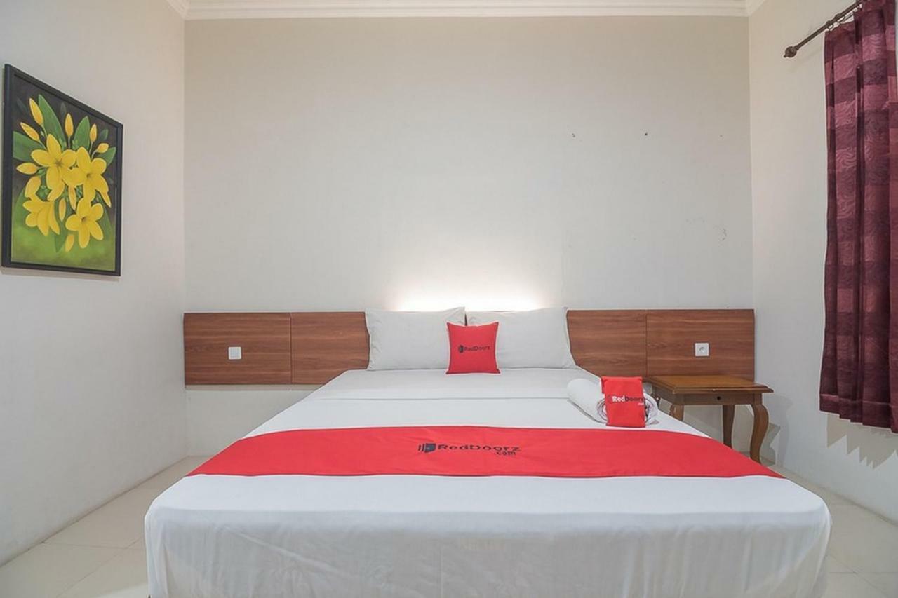 Reddoorz Near Alun Alun Subang Hotel Exterior photo